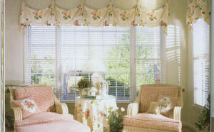 Relaxed Empire on Medallions